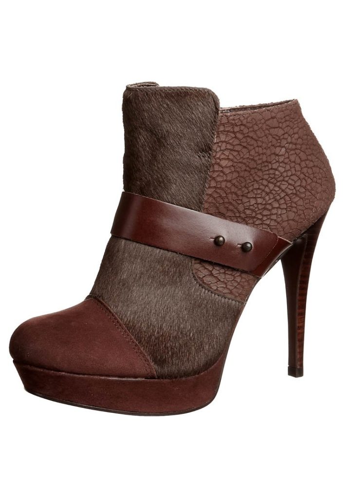 Boots marron cuir talons Via Uno