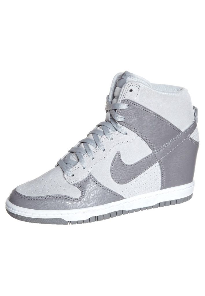 Dunk Sky High Nike Grise et Blanche