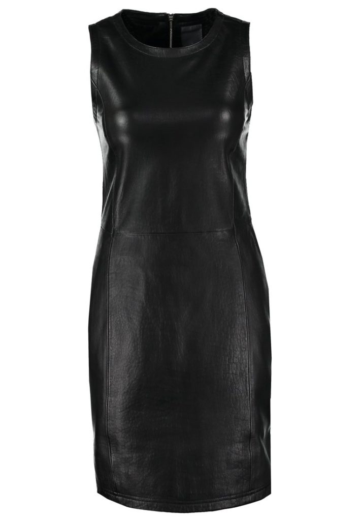 Robe en cuir noire Lot78