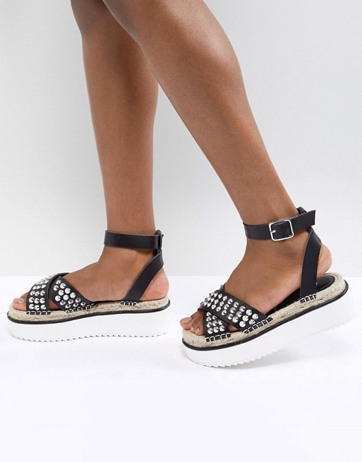 Espadrilles plateforme noires clous Asos, 48,99 €