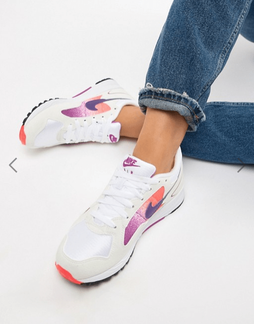 Baskets femme Nike Air Skylon II blanches et roses dégradées