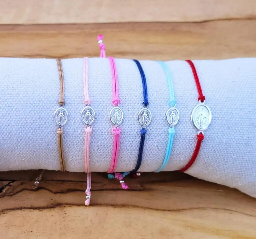 Bracelet fantaisie médailleBracelet oeil de tigre perles pierre naturelles Cadeaux de noël vierge Marie Miraculeuse argenet massif 925